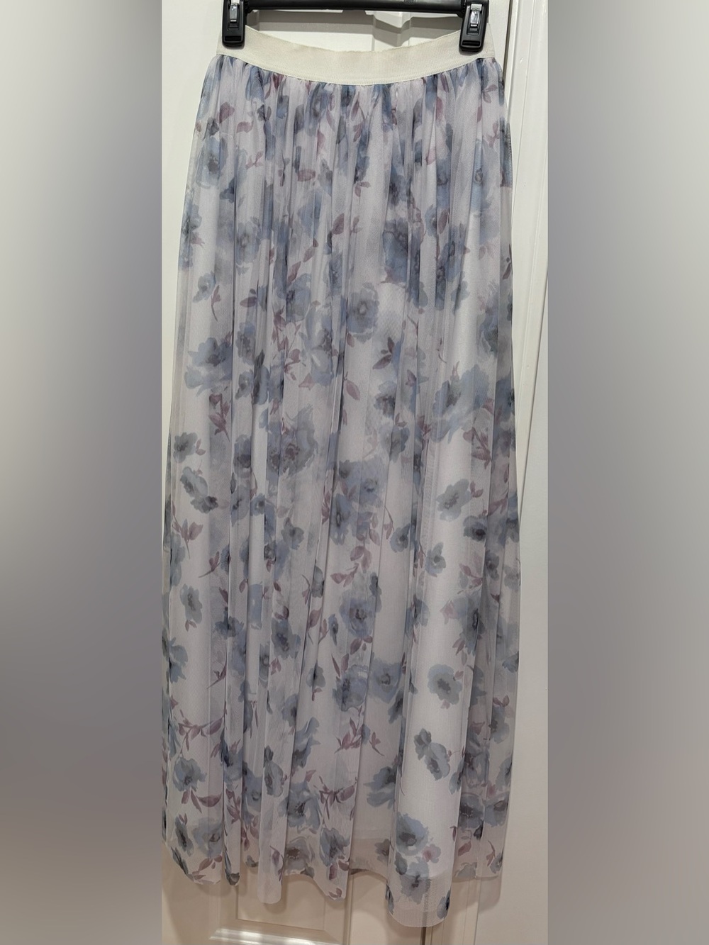 LC Lauren Conrad New Floral Pleated Maxi Skirt in Light Blue